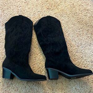 Black suede Cowboy boots